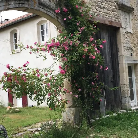 Bed & Breakfast La Grange Aux Dames 3*